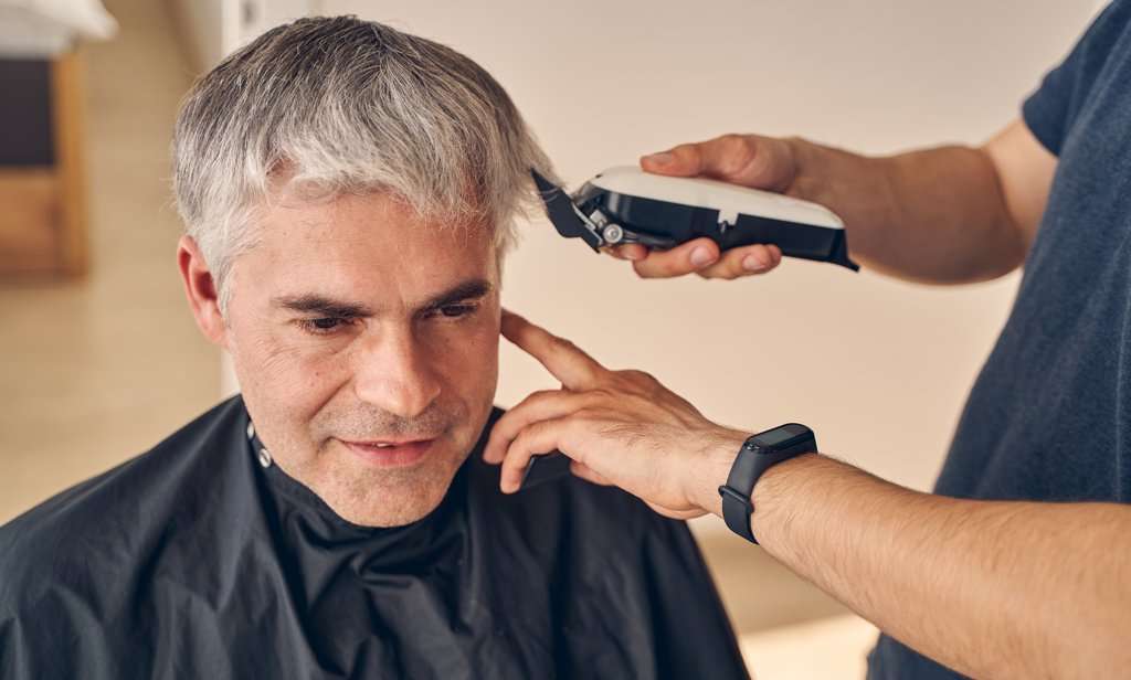 La importancia de la higiene personal en el cuidado de personas mayores