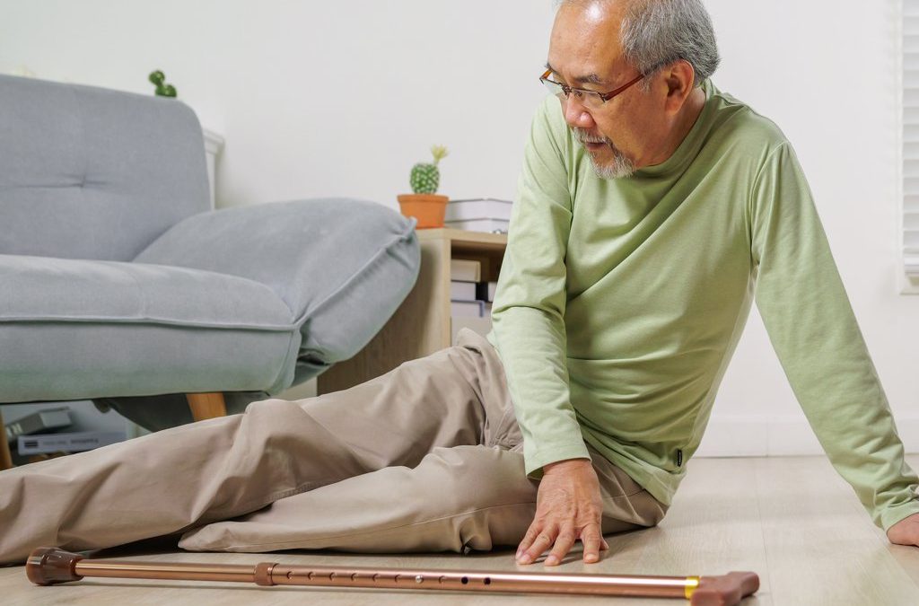 Cómo prevenir la caída en personas mayores con movilidad reducida