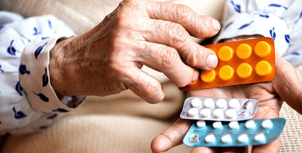 Cómo manejar el dolor en personas mayores en necesidad de cuidados especiales